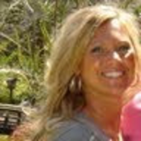 Meet your Posher, Erika - Picture 1 of 1